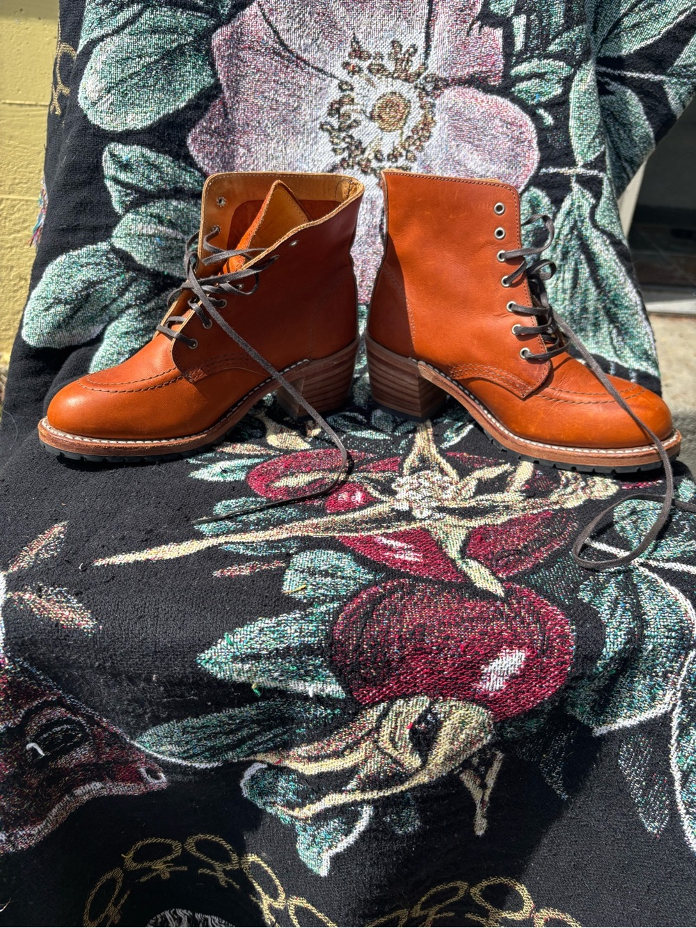 Red wing heritage Clara boot Women's Lace-Up Leather Ankle Boot in Cognac size 6 - Picture 3 of 8